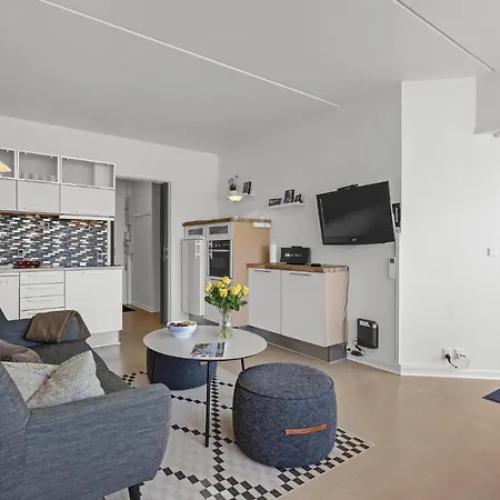 Bad, Lejl, 8 Apartment